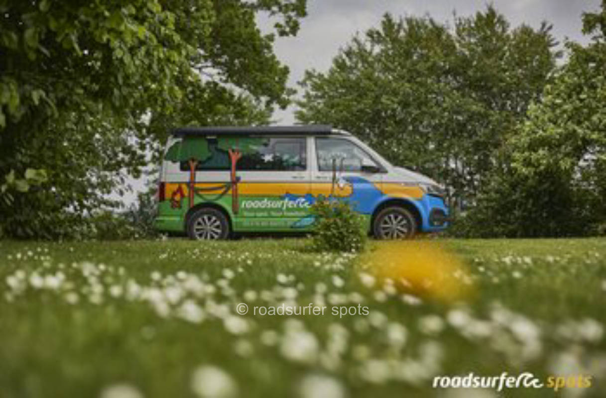 Wohnmobil-Stellplatz Wiese beim Obstgarten, privater Stellplatz