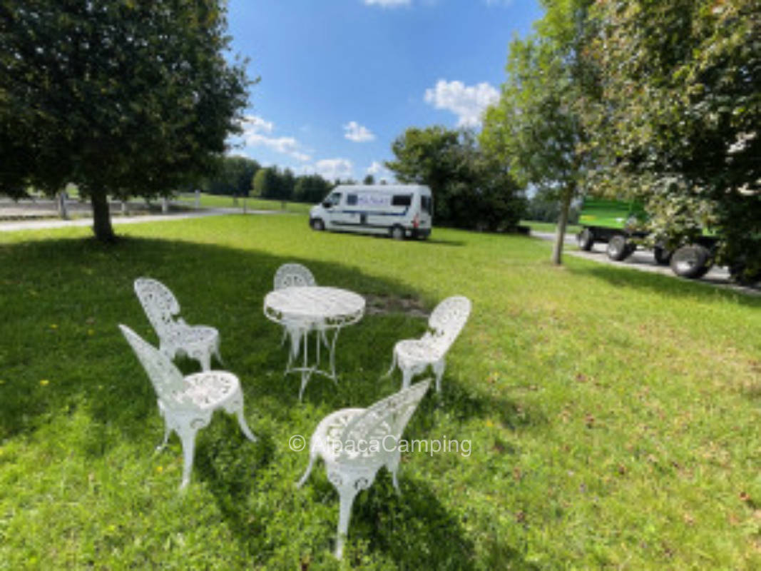 Lieblingsplatz in landwirtschaftlichem Hof mit See #1