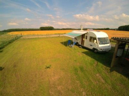 Emsland-Natur: Kleiner Stellplatz im Grünen