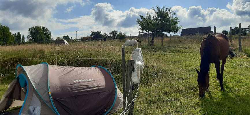 Tent site emergency shelter during thunderstorm