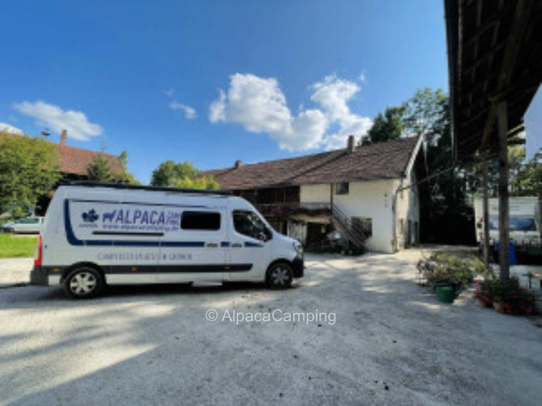 Camper auf der Wiese am Biohof #8, privater Stellplatz