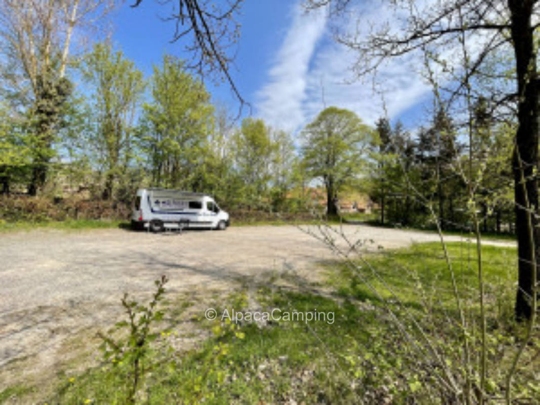 Idyllic pitch on a beautiful meadow in Borgentreich, privater Stellplatz