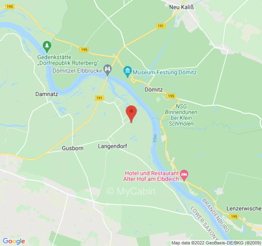 Riesige Ökowiese mit Feuerstelle im Wendland