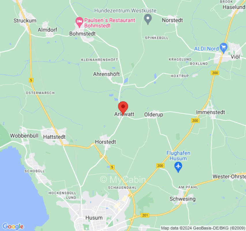 Eingewachsener schöner Garten