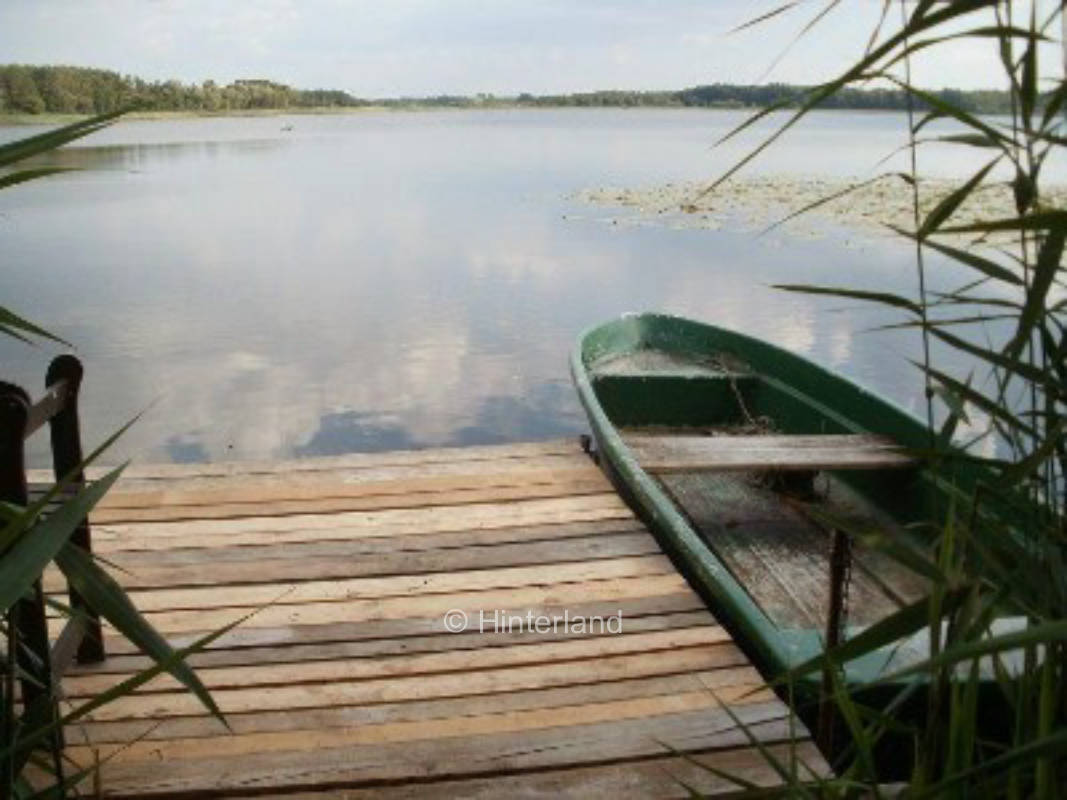 Wildromantischer Stellplatz am See