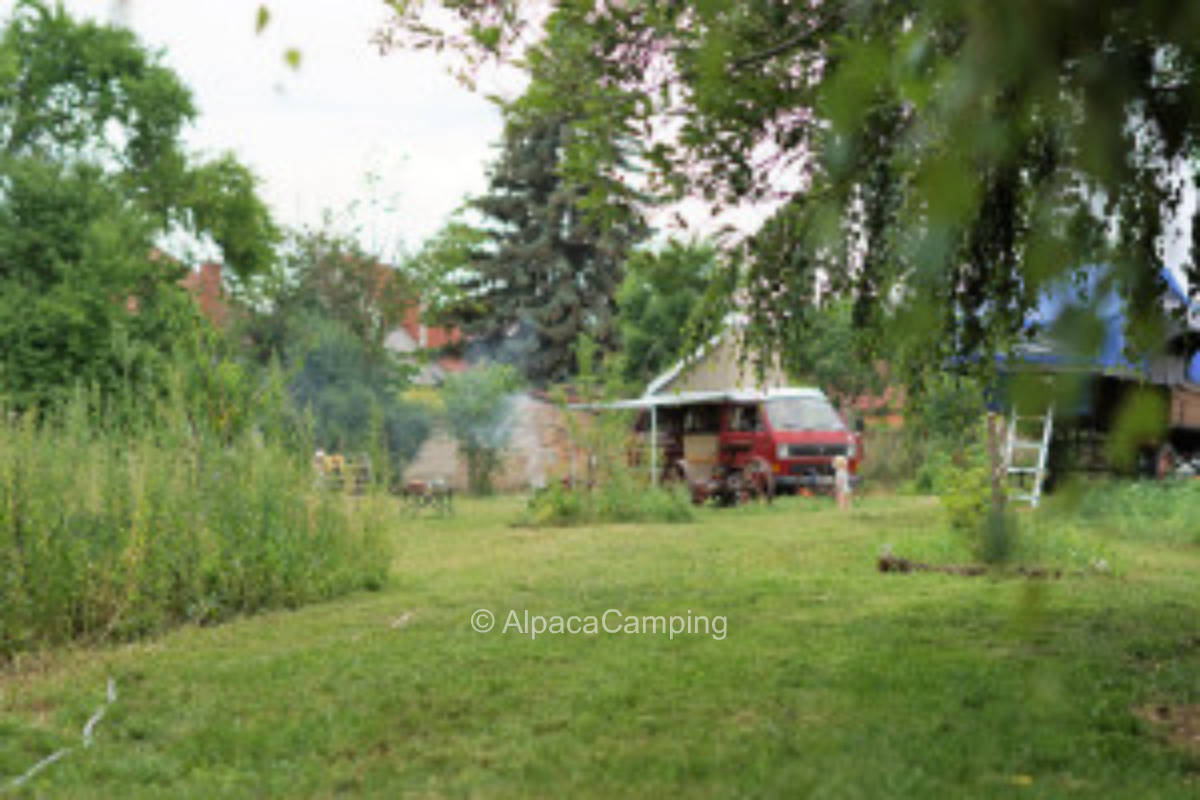 Mitten im Naturgarten am historischen 4-Seitenhof #1