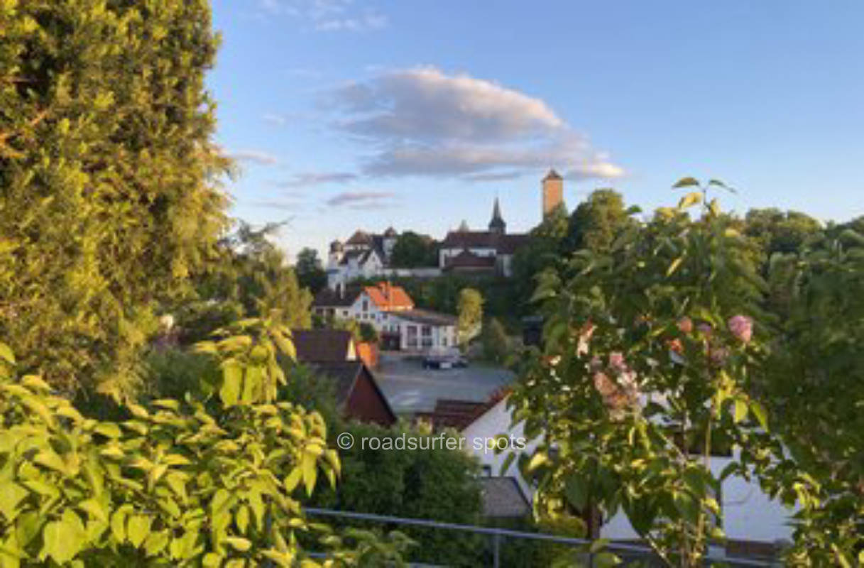 Zelt-Camping mit Blick aufs Schloss 