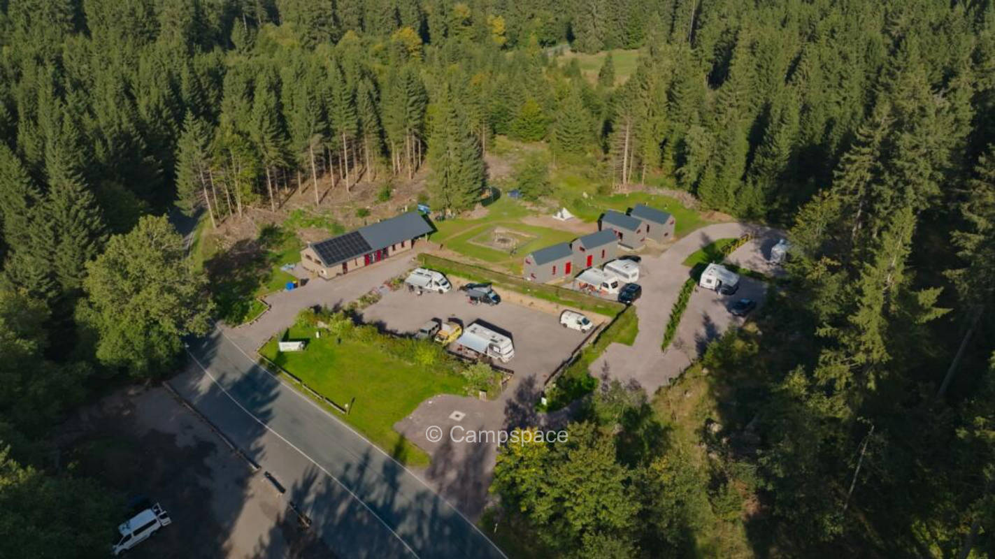Stellplatz für Familienzelt bis zu 6 Personen (Campspace 27720)