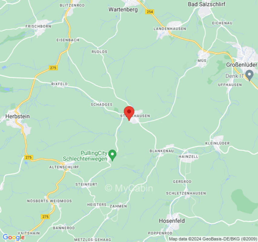 Obstbaumwiese am Dorfrand mit Aussicht