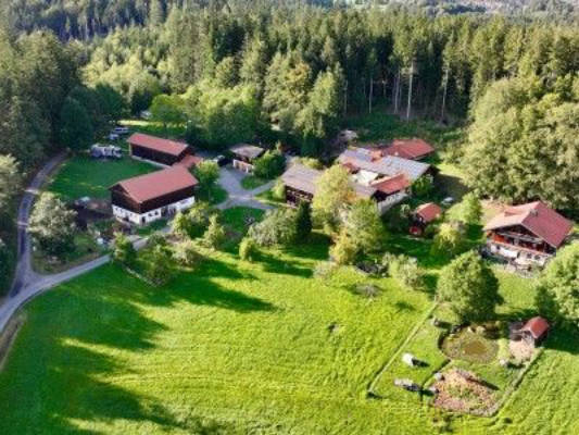 Idyllic Farm Camping at Daxberg