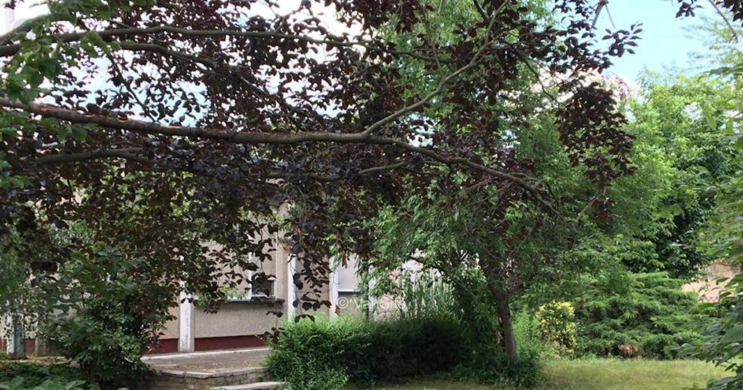 Landgarden & Pool Camp