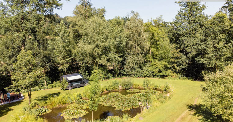 Am Land und doch zentral. TEICHPLATZ