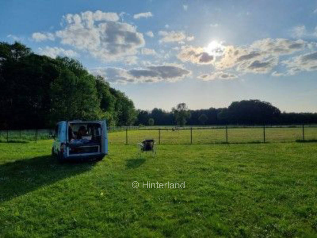 Ruhiger Stellplatz mit Naturblick & Sternenhimmel