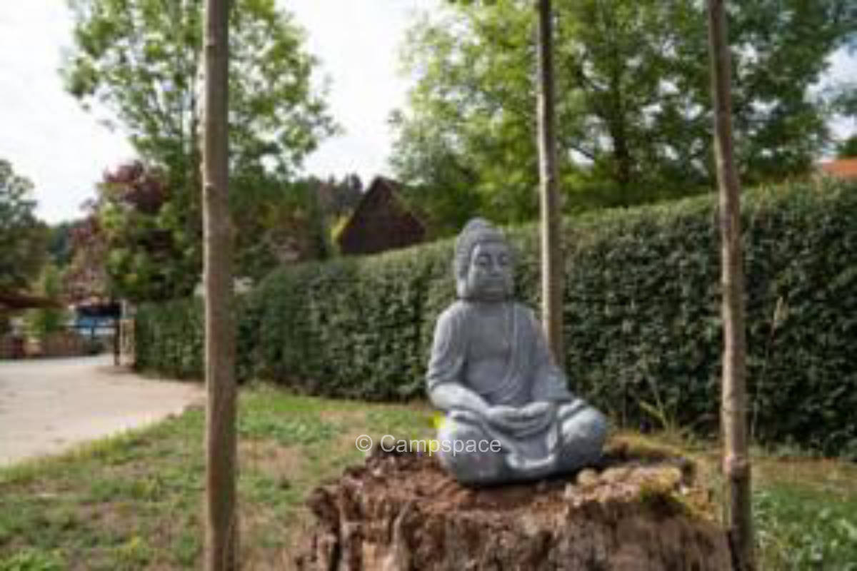 Stellplatz mit Bad und Küche