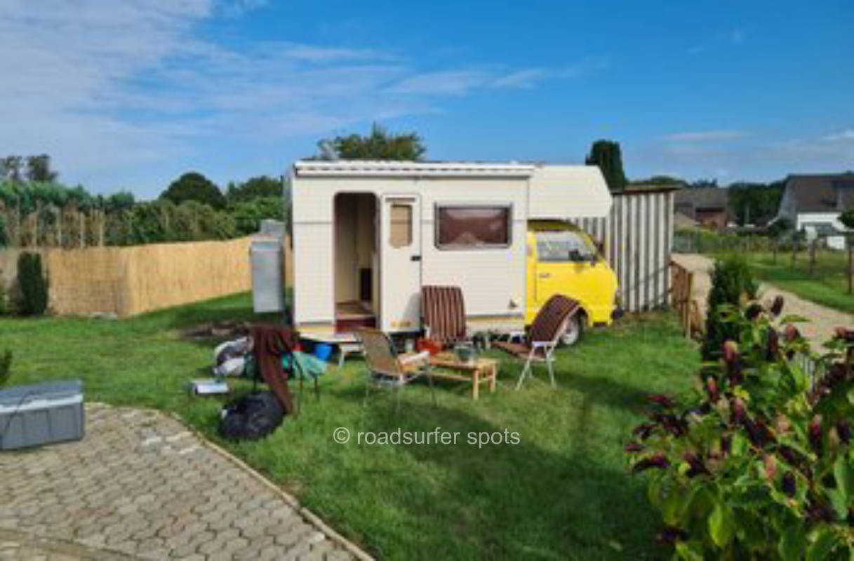 Stay overnight with Niklas