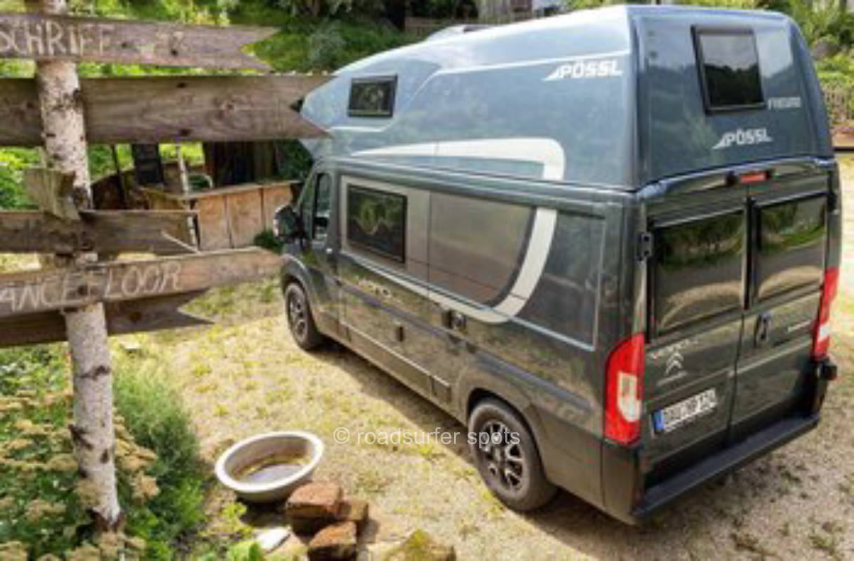 Quiet pitch at the Bertrada castle Mürlenbach