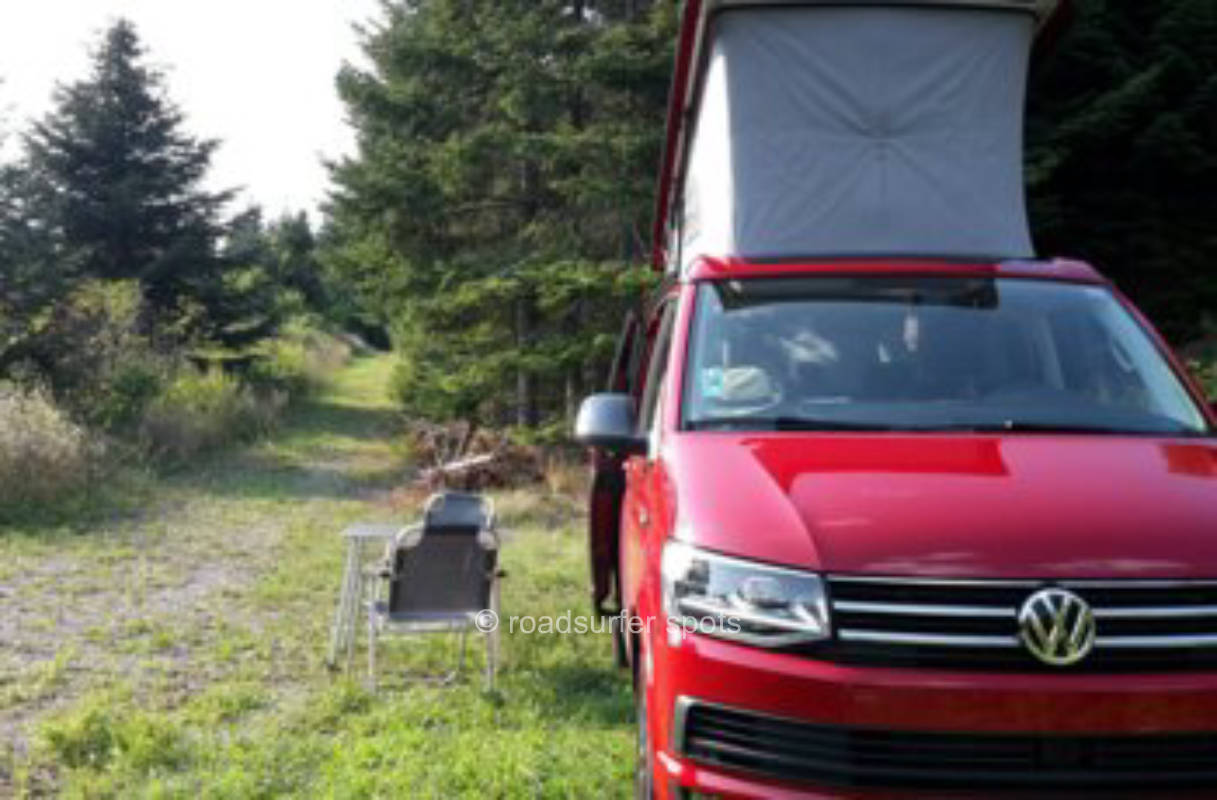 Zollernalb - Camping-Stellplatz im Wald