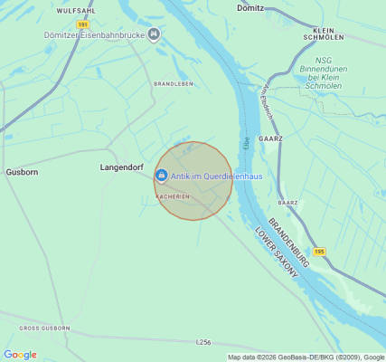 Riesige okowiese mit feuerstelle