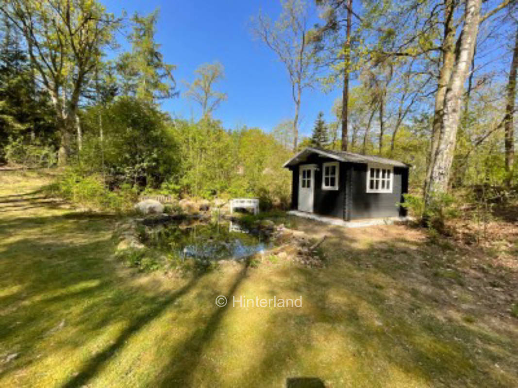 At Hüselhus fox and rabbit wish good night