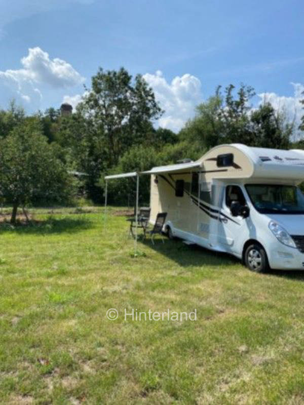 Stellplatz auf dem Weingut mitten in der Natur