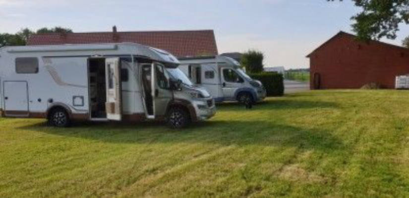 Camping on the meadow in Emsland just 50m from the forest