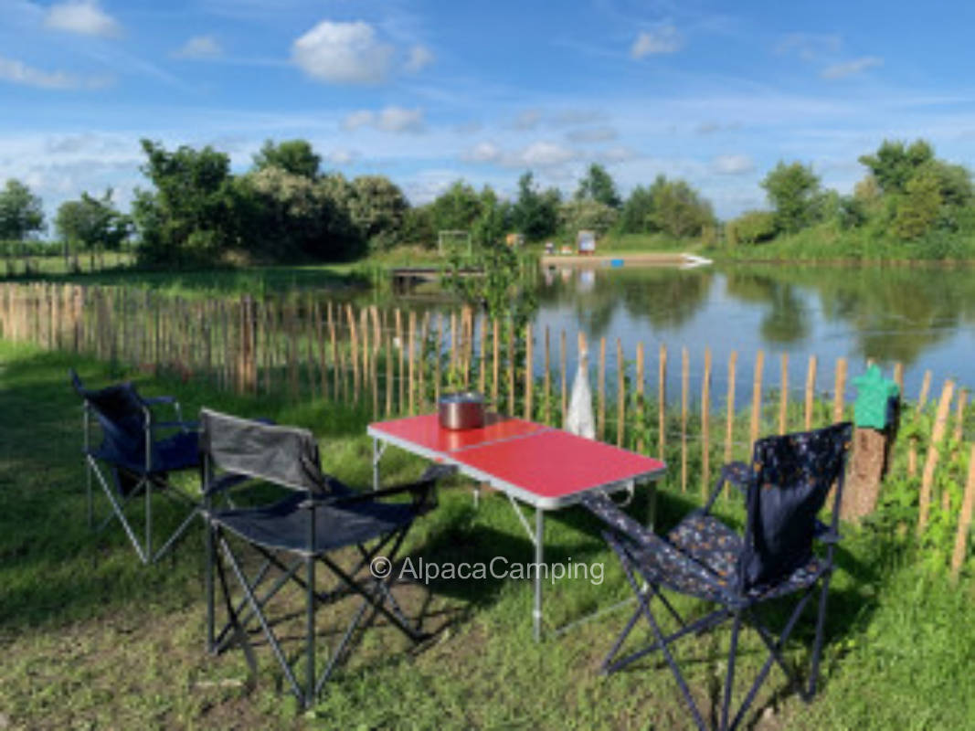 " Seeblick 1" directly at the in-house swimming pond