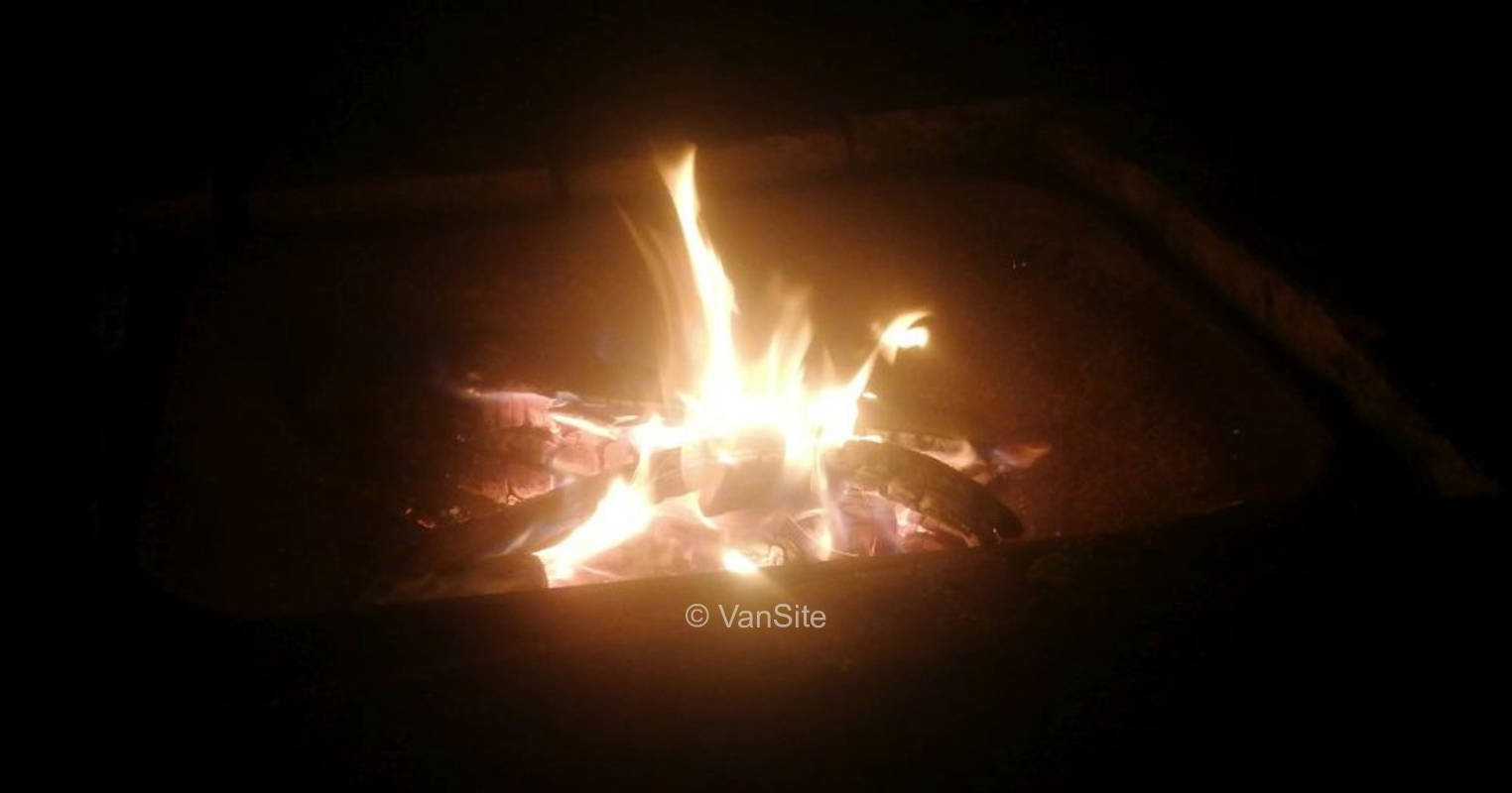 "Wild camping" in the forest for riders, bushcrafters, cyclists ...