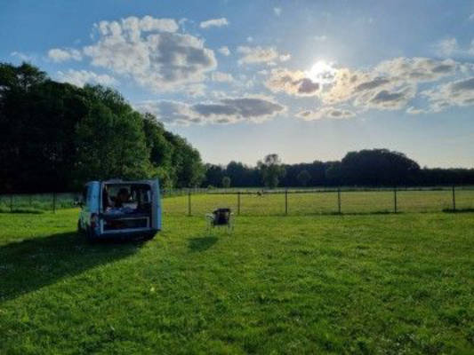 Quiet pitch with nature view & starry sky