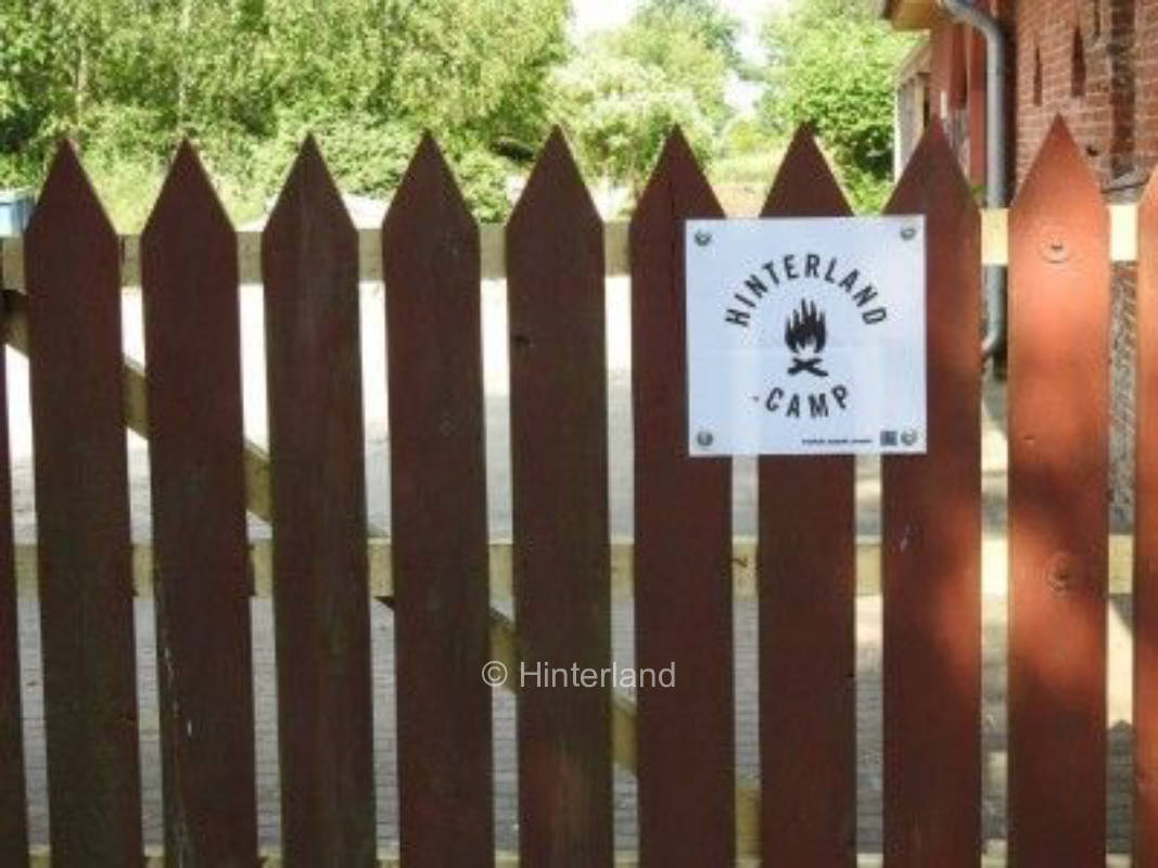 Große naturbelassene Sonnenwiese in Alleinlage