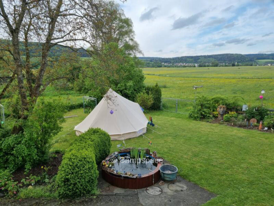 Idyllischer Gartenplatz am Donauradweg