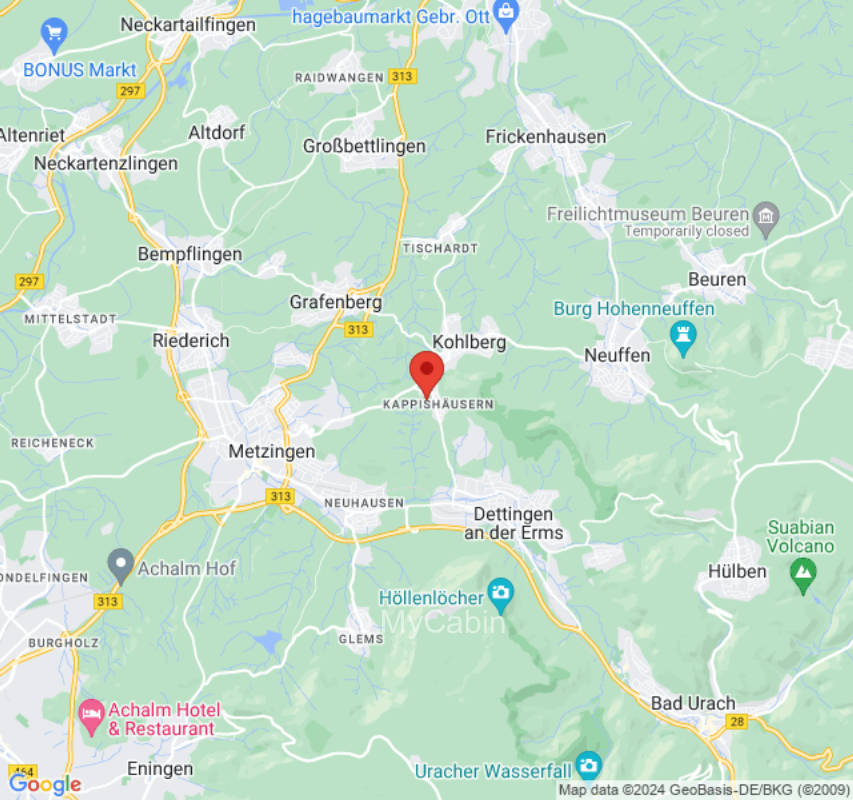 Abgelegene Wiese am Rande eines ehemaligen Vulkans