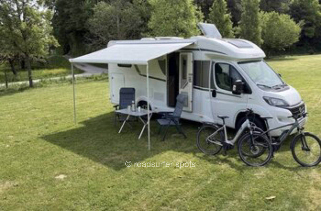 Camping Stellplatz am Waldrand 
