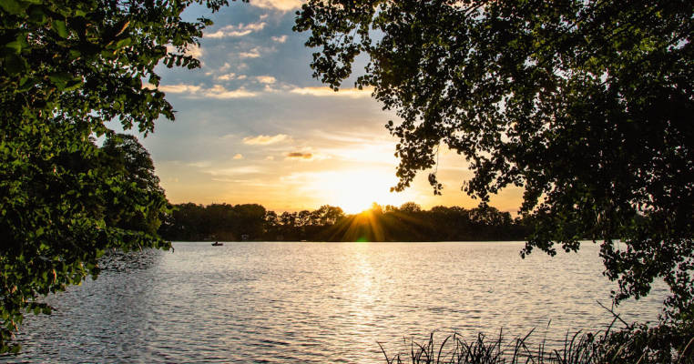Gutshofgarten am Badesee - Mecklenburgische Seenplatte