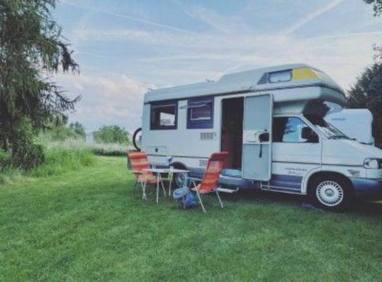 Natural camping at the old railway keeper's house & cycle path