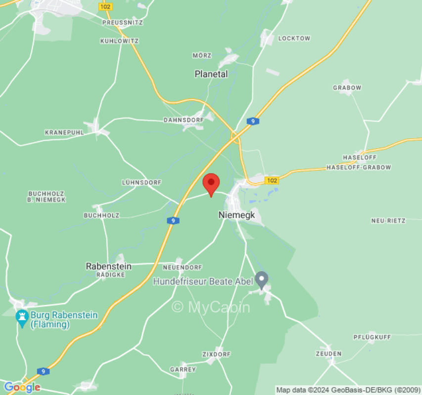 Reizvolle Wiese am Waldrand mit Blick auf Niemegk