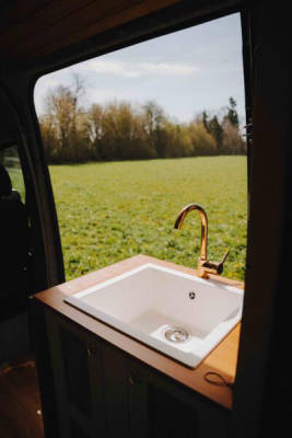 Private Stellfläche für autarke Wohnmobile und Wohnwagen (Campspace 4391)