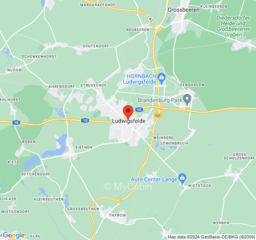 Wiese zwischen Pferdeweiden