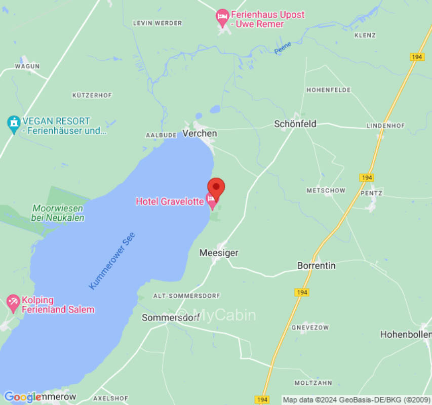 Stellplatz mit Blick auf Wiese und See