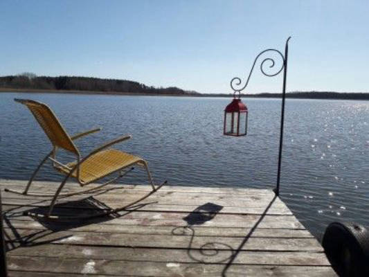 Wild romantic pitch on the lake