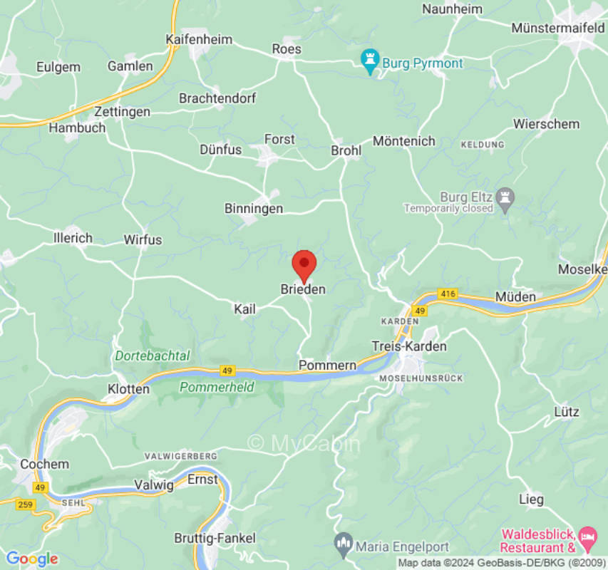 Wiese im Ort mit schönem Ausblick