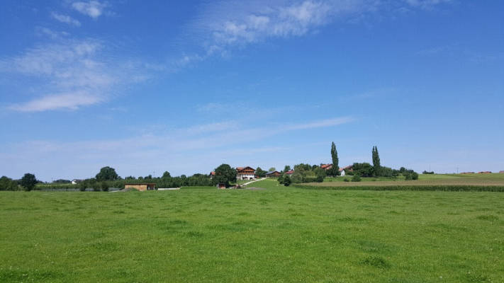 Wohnwagen & Wohnmobilstellplatz in Großkarolinenfeld