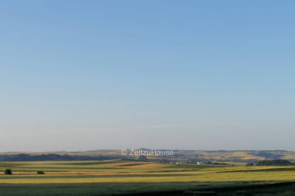 Wohnwagen Wohnmobil Camp; direkt an Spargel Kartoffel & Erdbeerfeldern