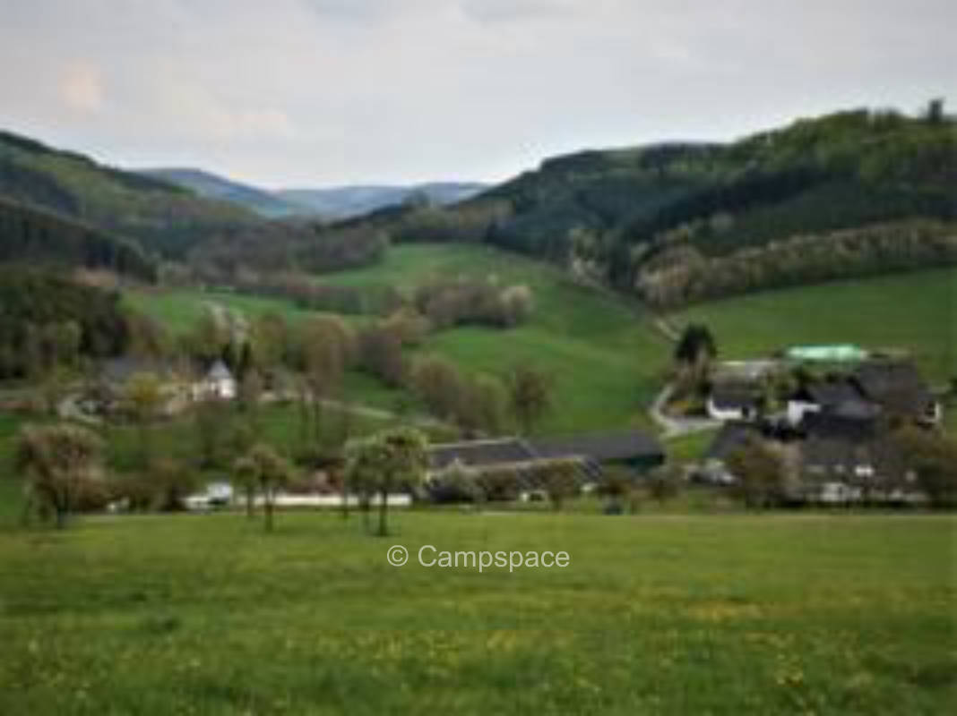 Camping near Hennesee