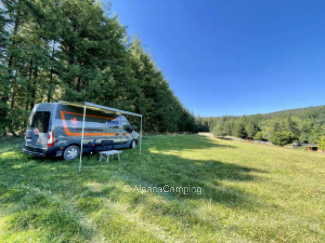 Single parking space in dream location