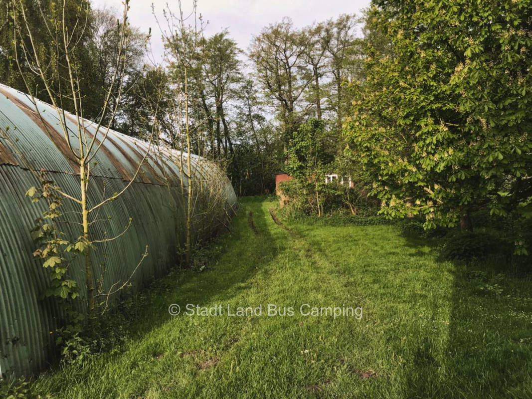 To the quiet yard two