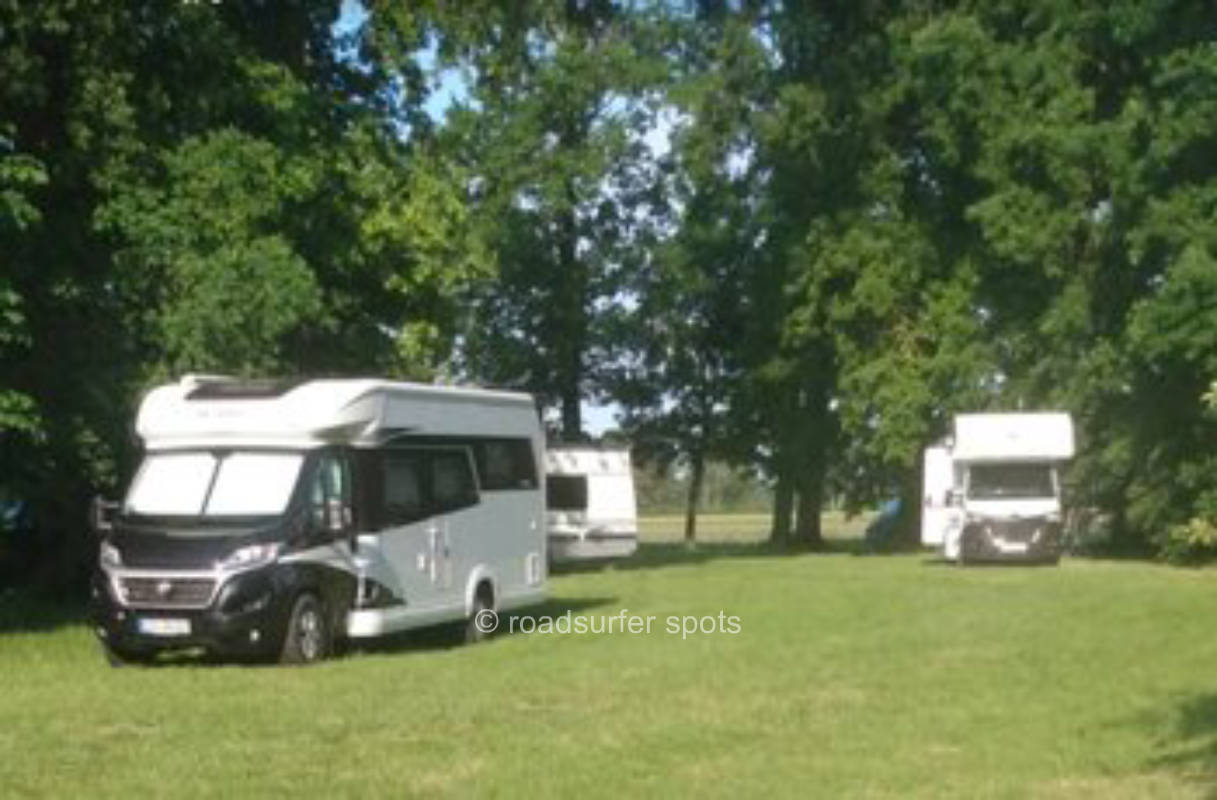 An den Eichen auf dem Bauernhof Heber-Surbostel 9 