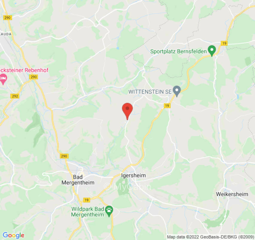 Sonniger Zeltplatz auf weitläufiger Wiese