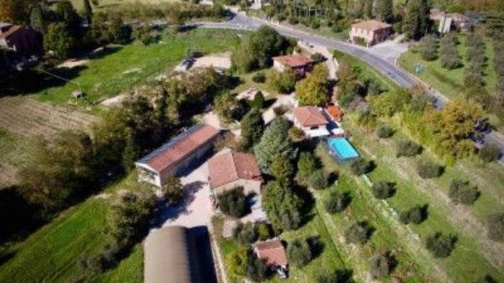 Toscana: Area Sosta con servizi premium