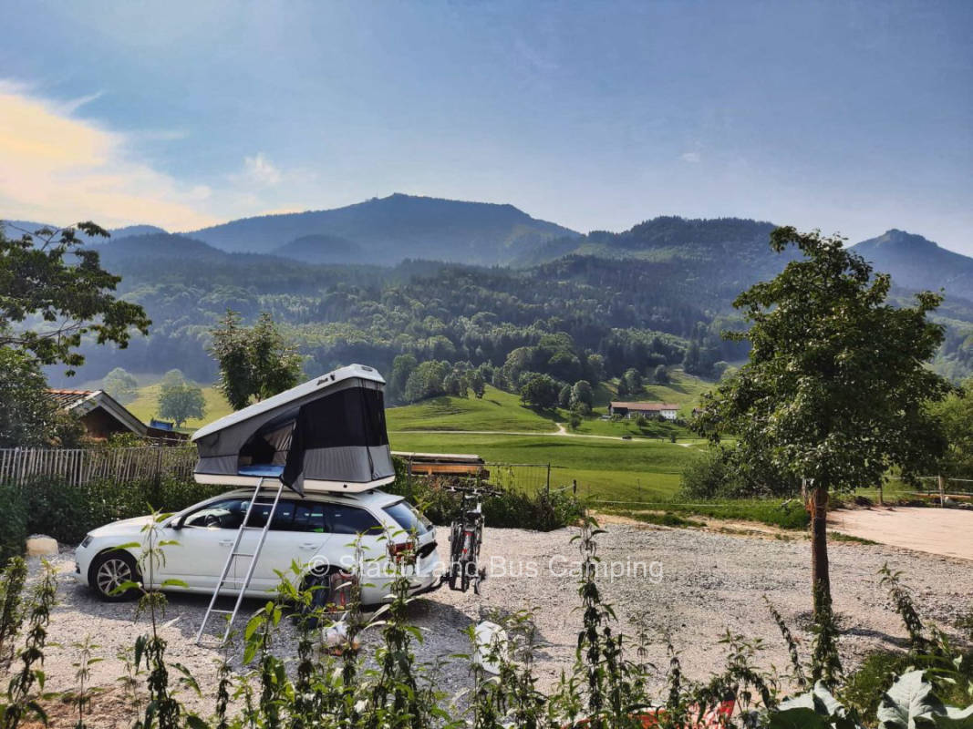 Weyererhof - Wiese mit Panoramablick 1