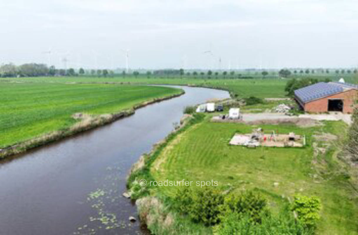 Bauernhof in Alleinlage - direkt am Wasser 